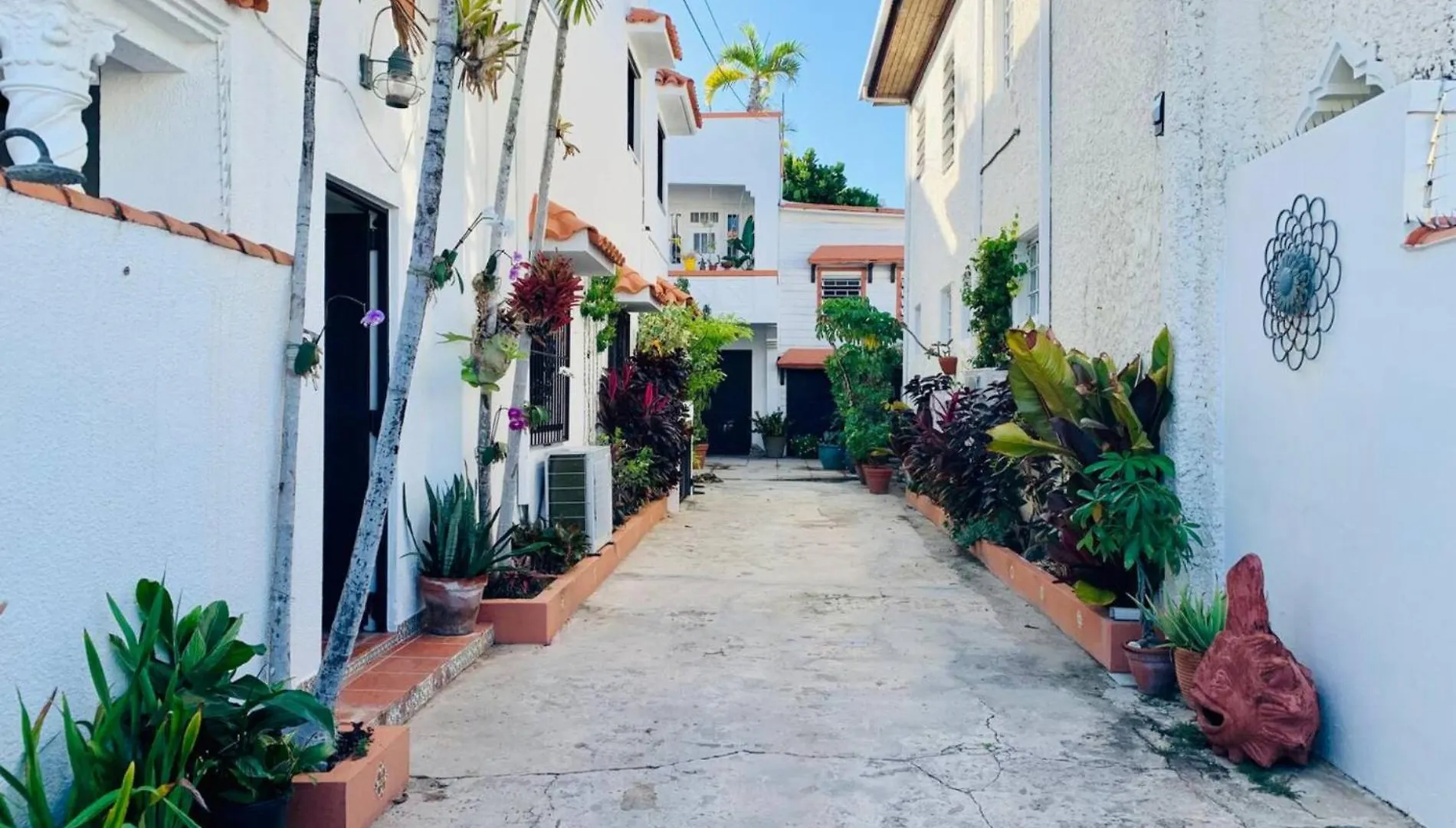 Bright & Airy Spanish Villa Steps To Sand Gen Ac - Main House San Juan 0*,  Puerto Rico