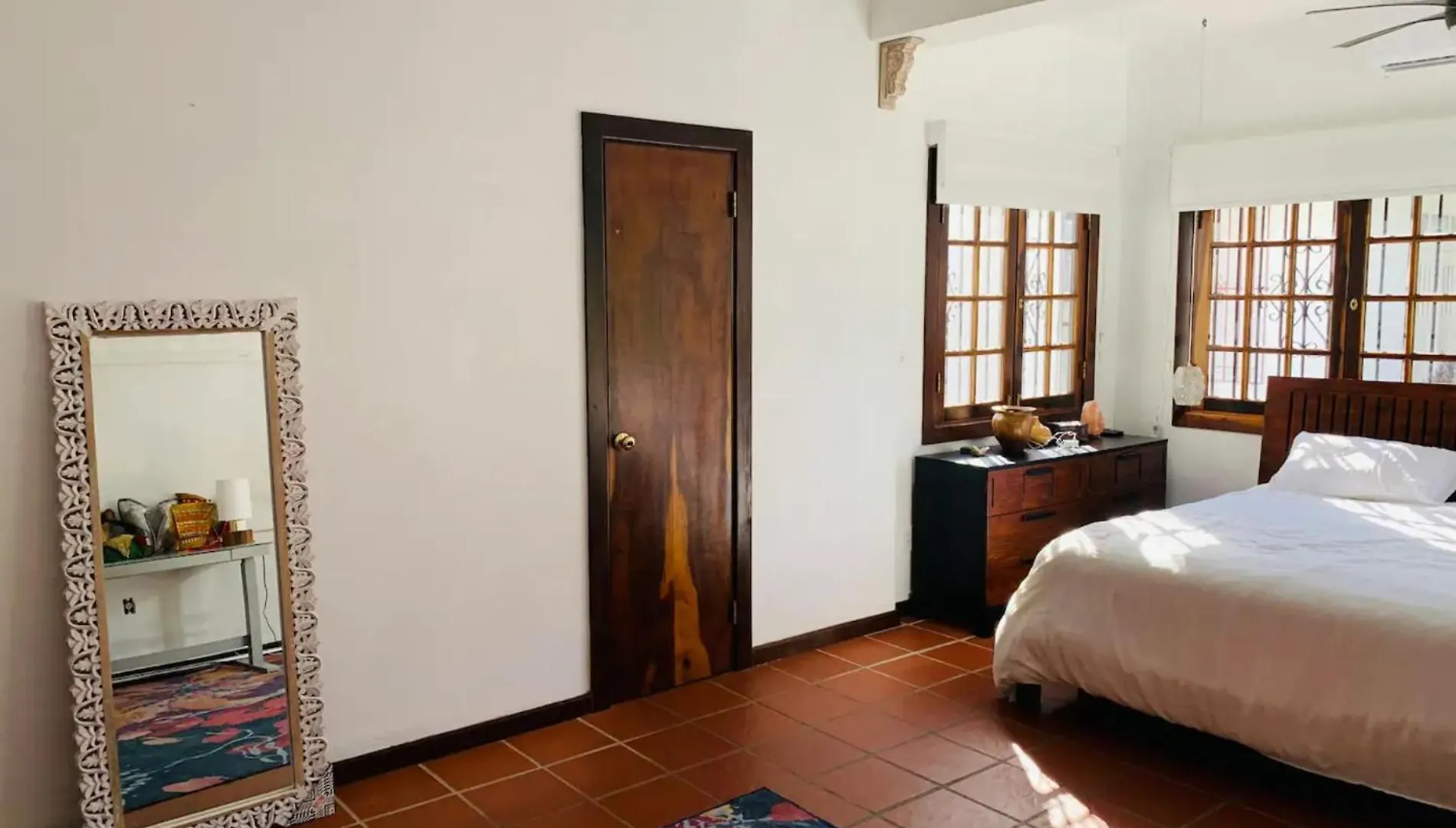 Bright & Airy Spanish Villa Steps To Sand Gen Ac - Main House San Juan Holiday home