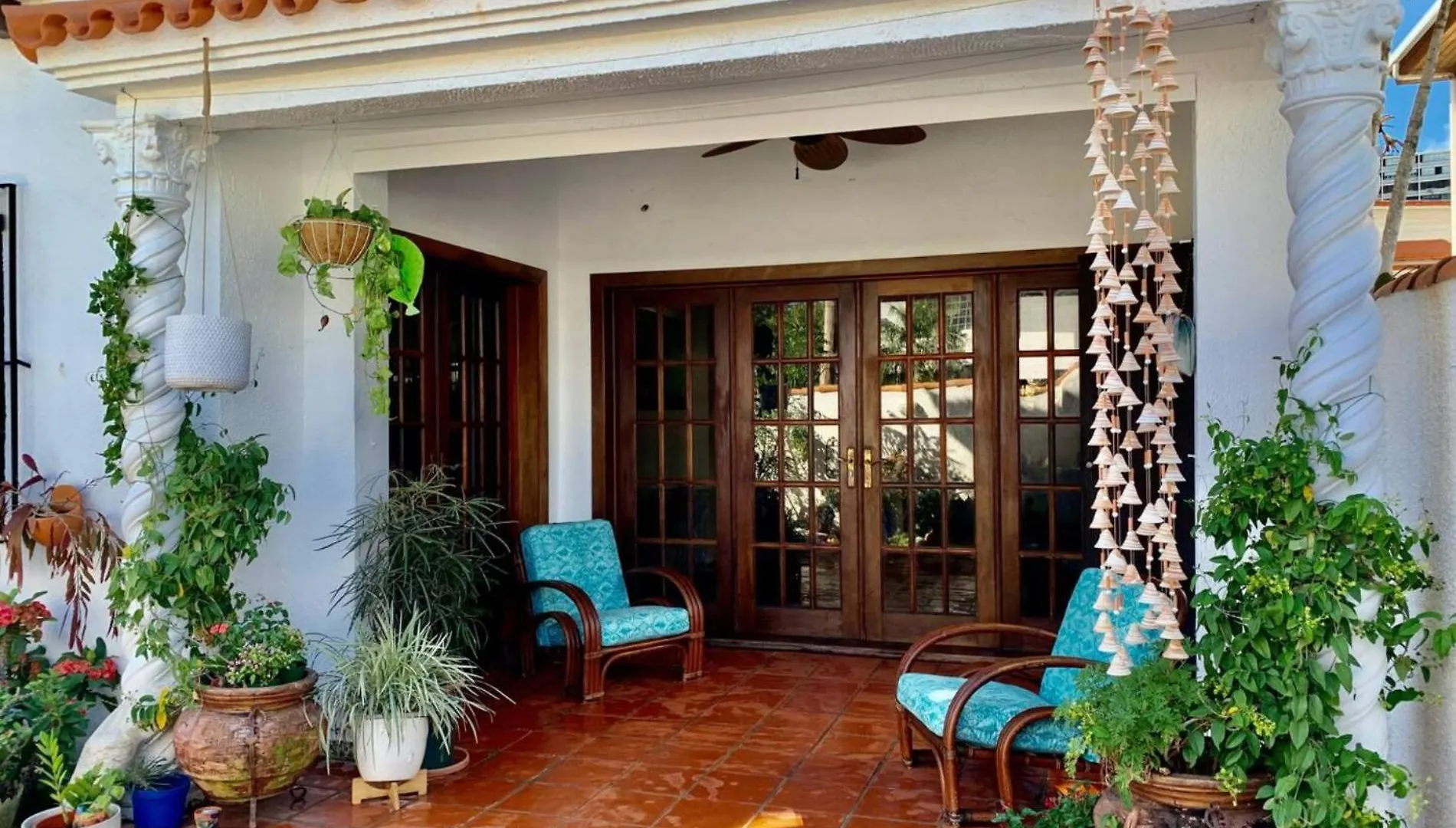 Bright & Airy Spanish Villa Steps To Sand Gen Ac - Main House San Juan Holiday home